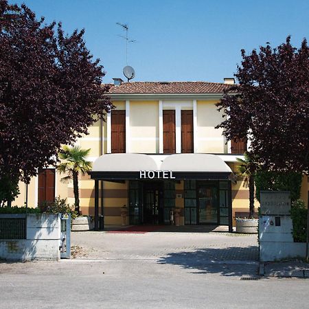 Hotel Spresiano Buitenkant foto